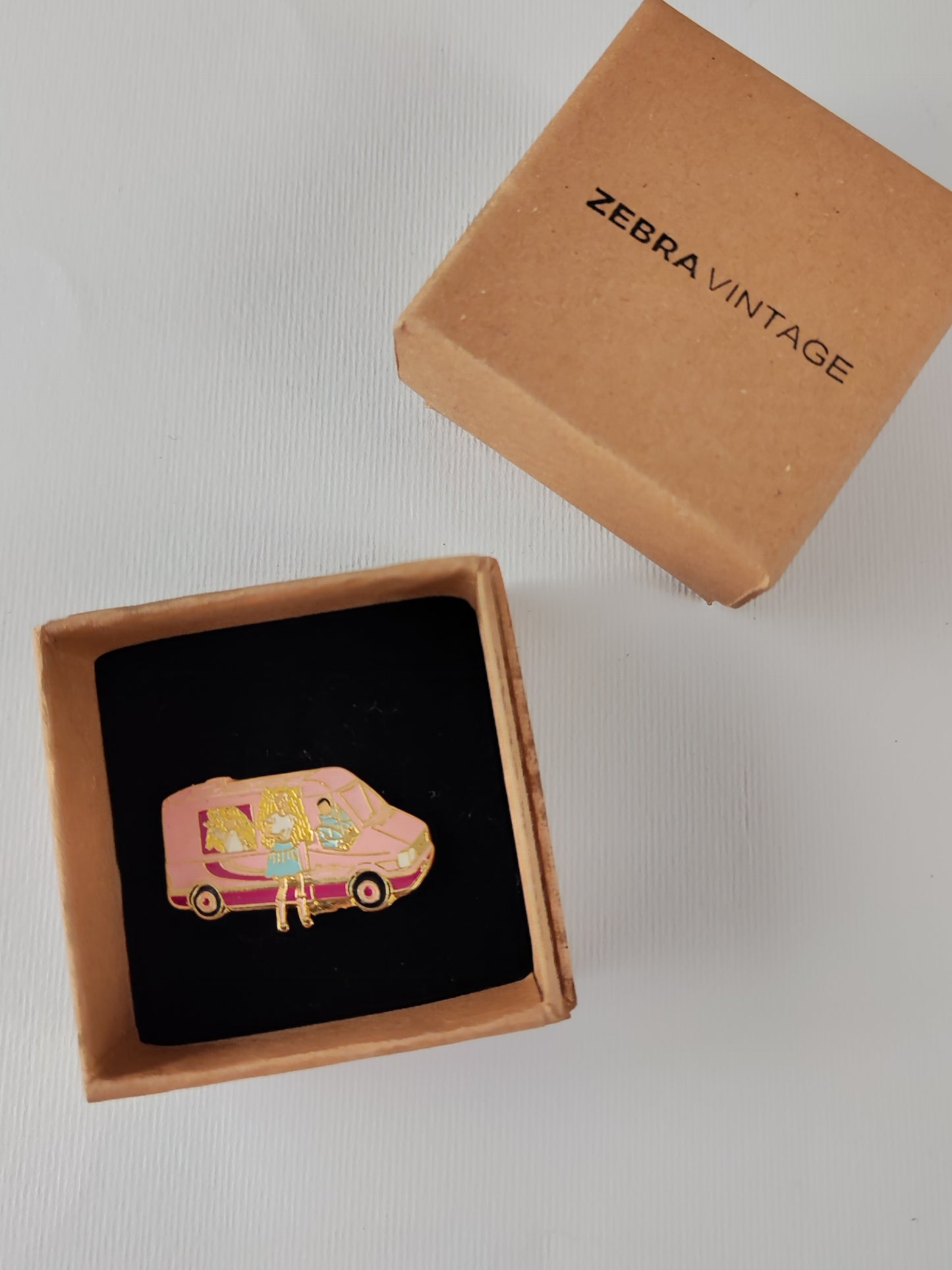 '90s Pink Wagon Pin
