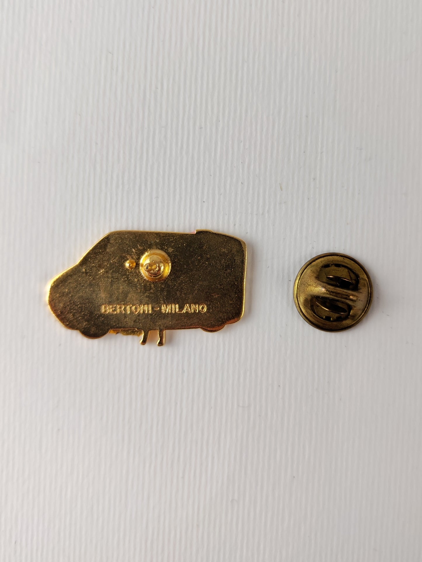 '90s Pink Wagon Pin