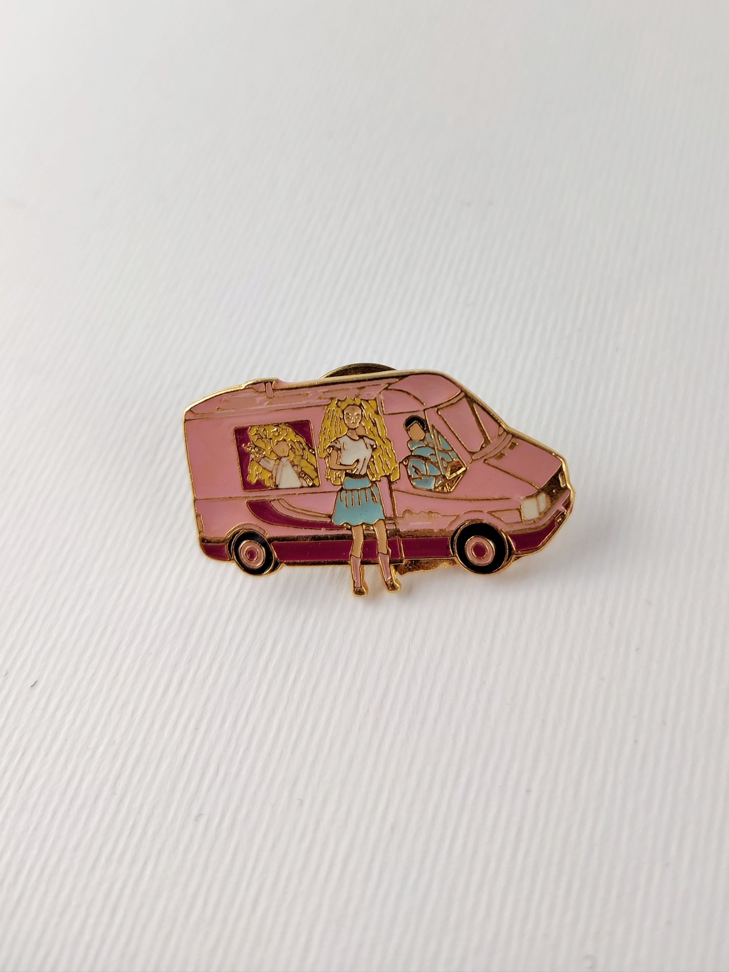 '90s Pink Wagon Pin