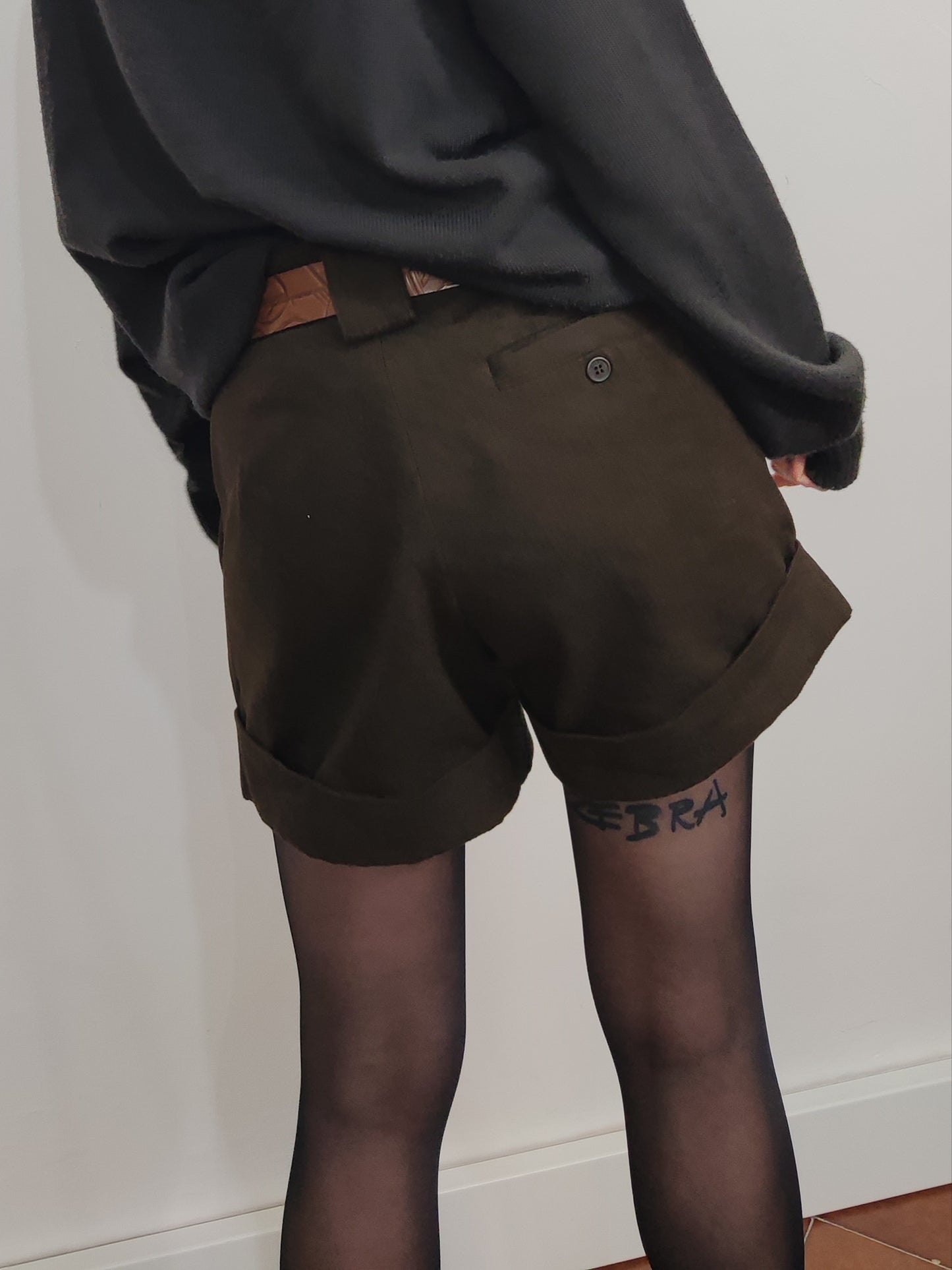 Low Waist Shorts - Size L