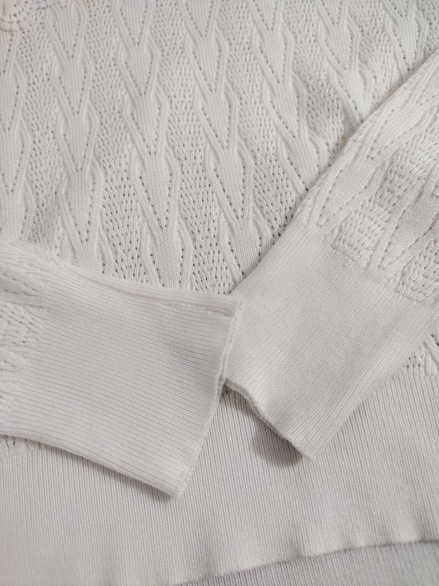 White Pullover