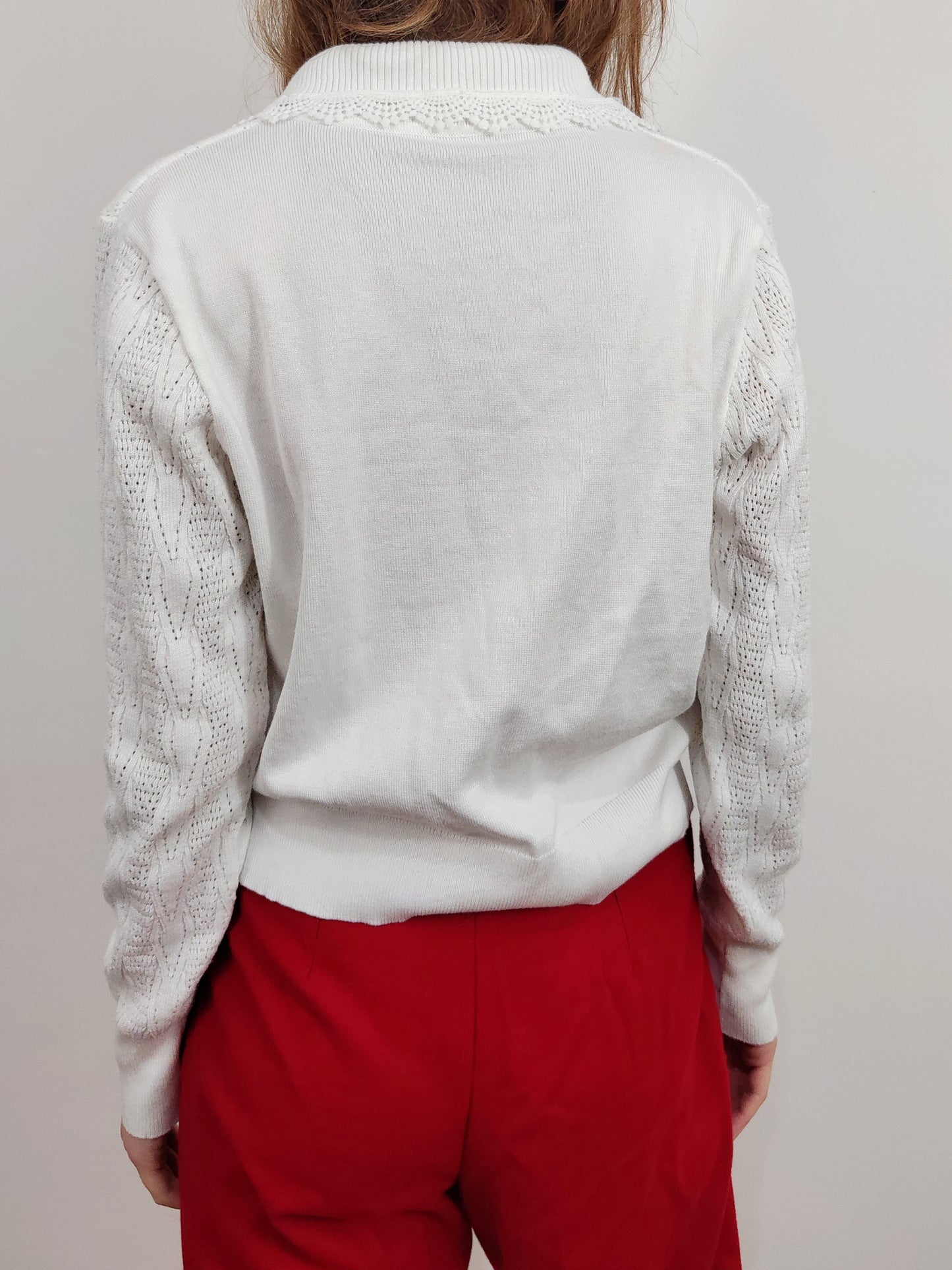 White Pullover
