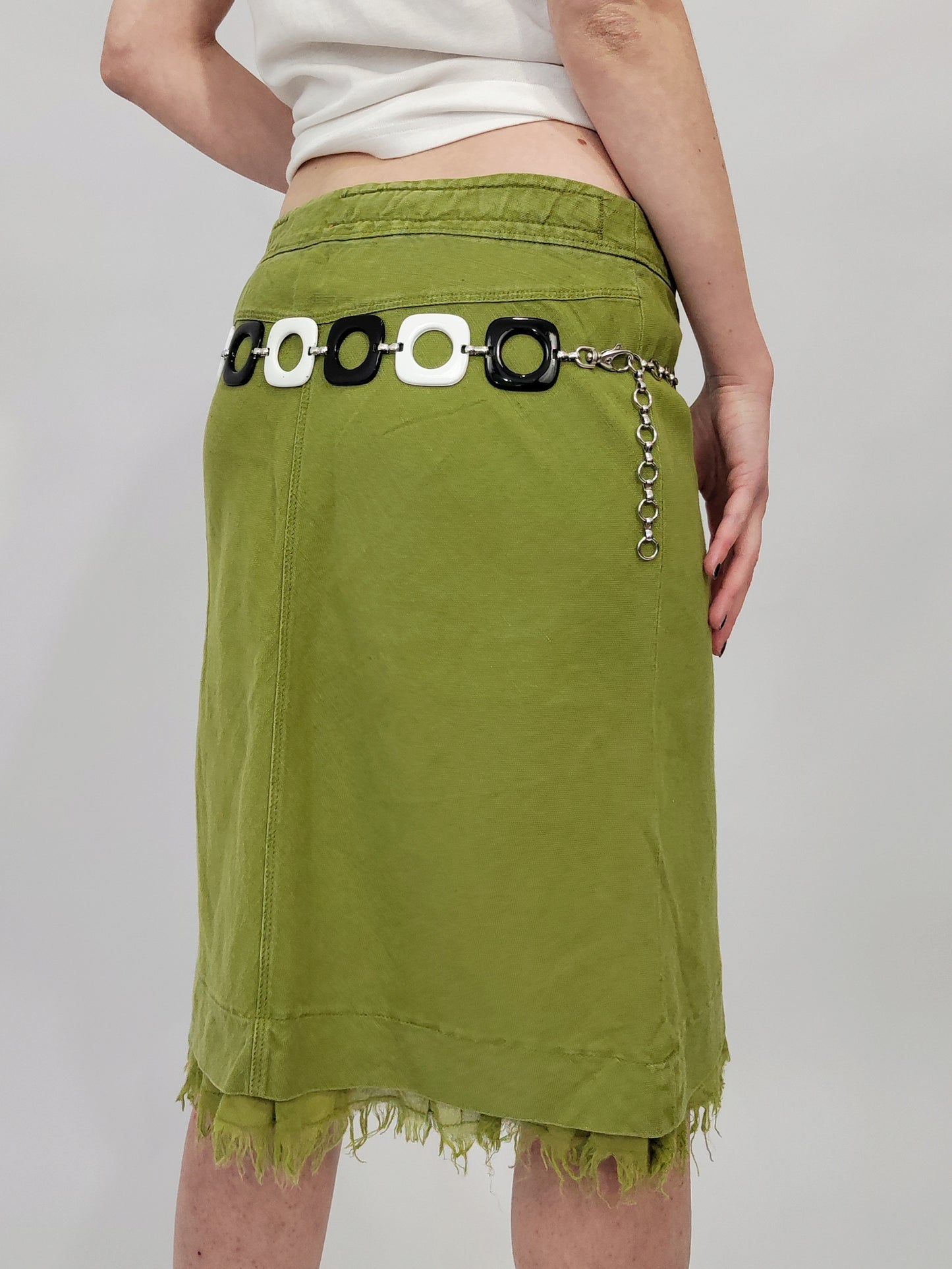 '90s Black & White Chain Belt