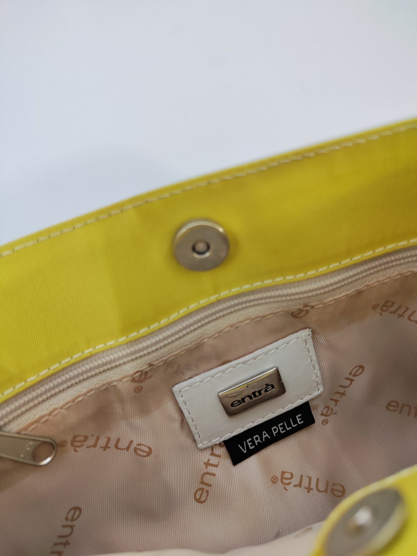 Entrà Leather Bag - VGC