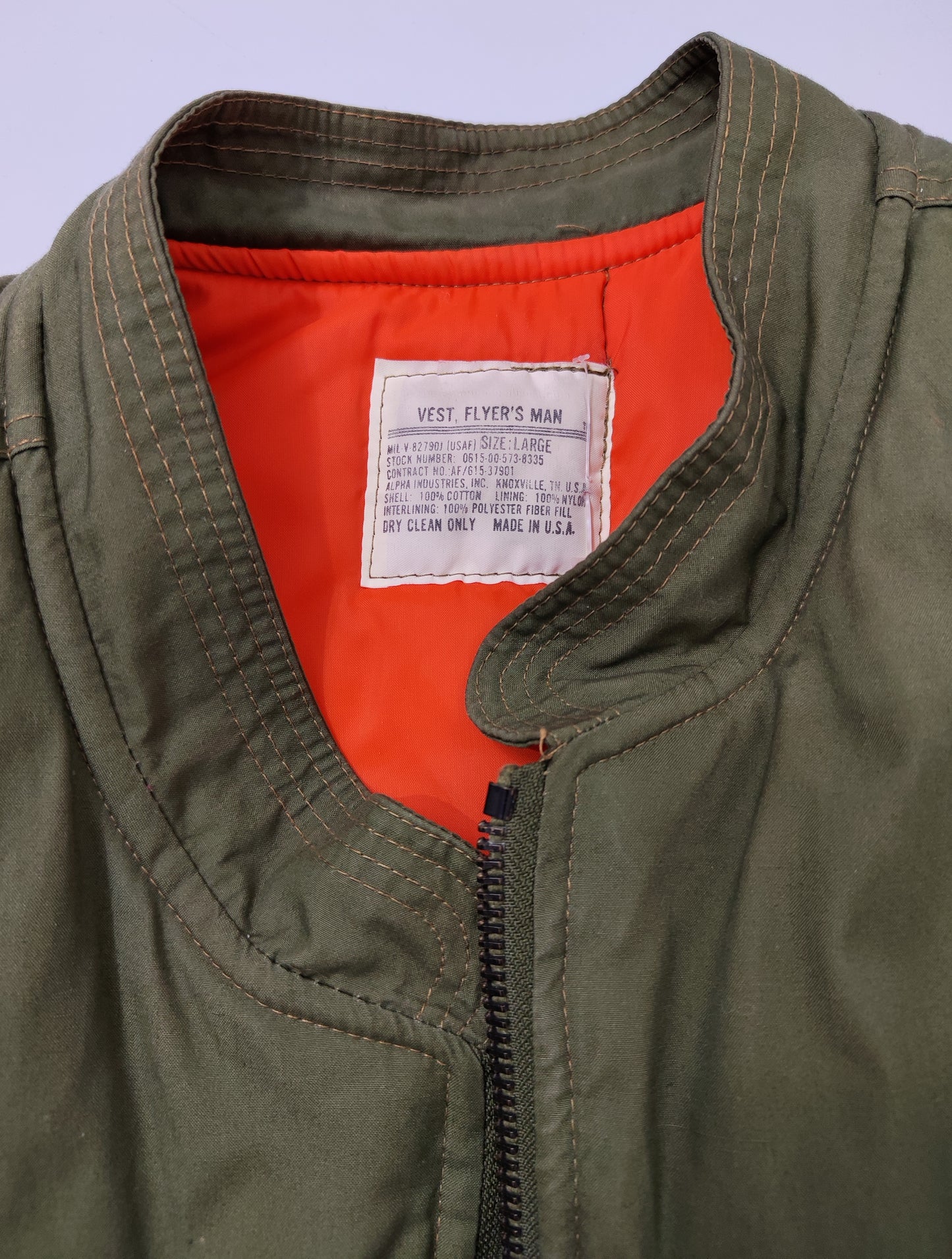'90s Puffer Sleeveless Bomber