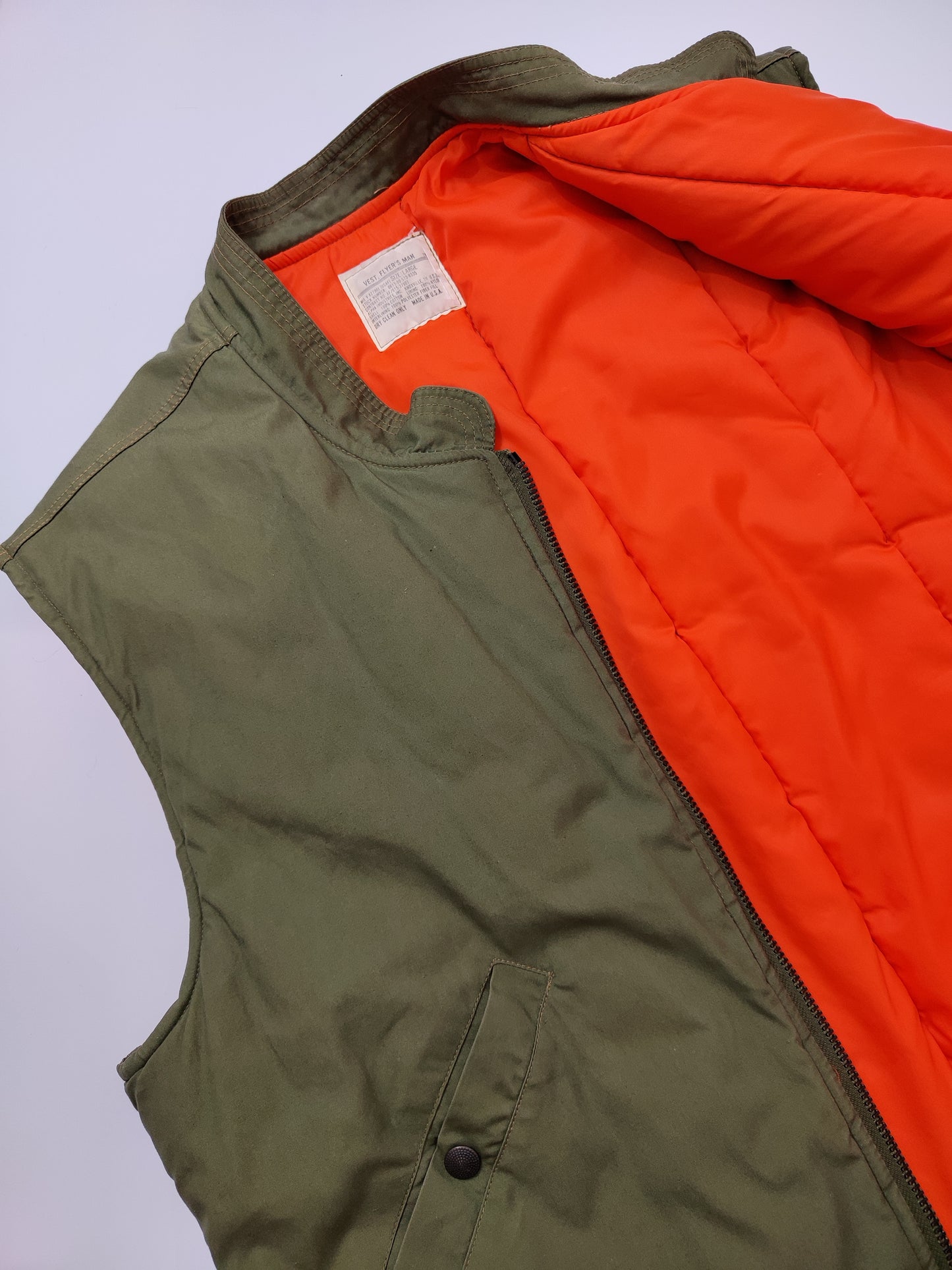 '90s Puffer Sleeveless Bomber