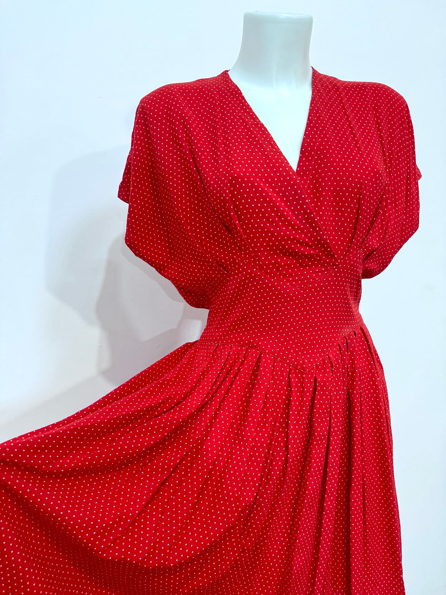 ‘80s Vintage Polka Dot Dress - M/L - Small Def.
