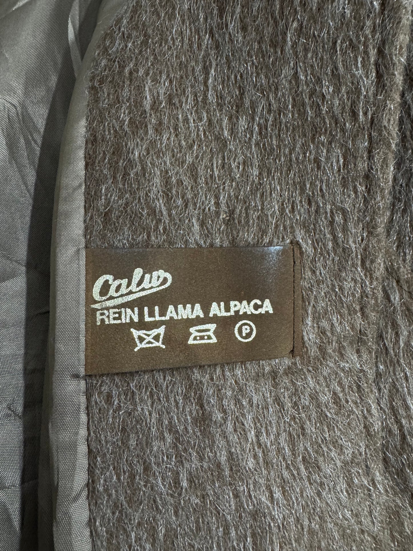 '70 Rein Llama Alpaca Coat