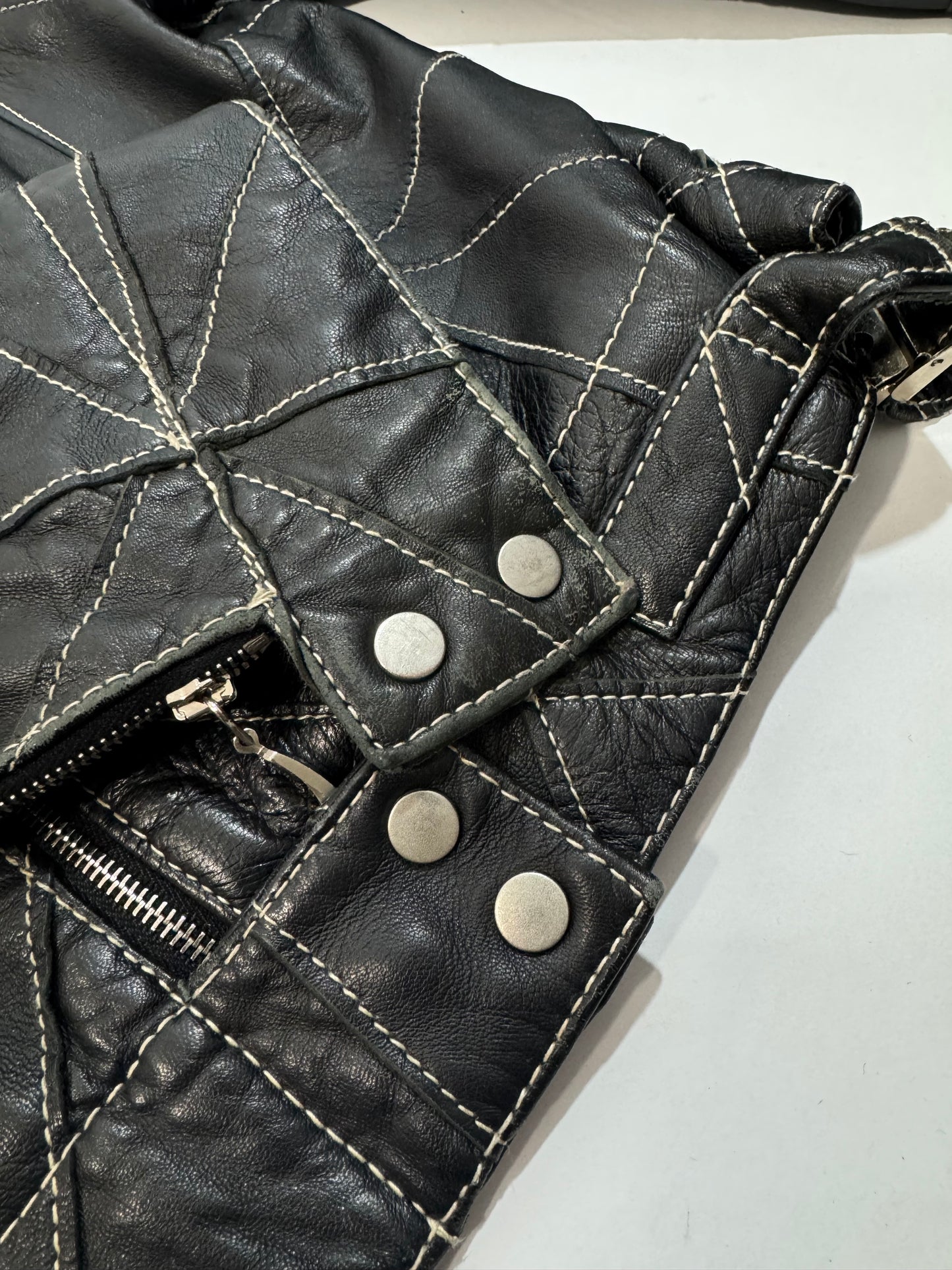 Early '90s Contrast Stitching Leather Jacket - GC