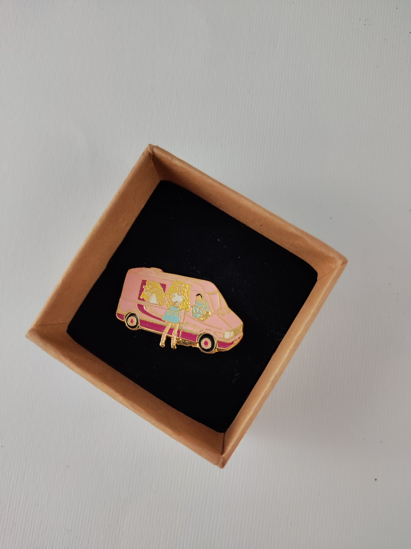 '90s Pink Wagon Pin