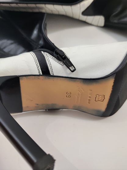 Y2K Vintage Deadstock Black & White Boots