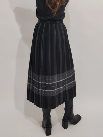 '90s Vintage Wool Charcoal Pleated Skirt - 44IT