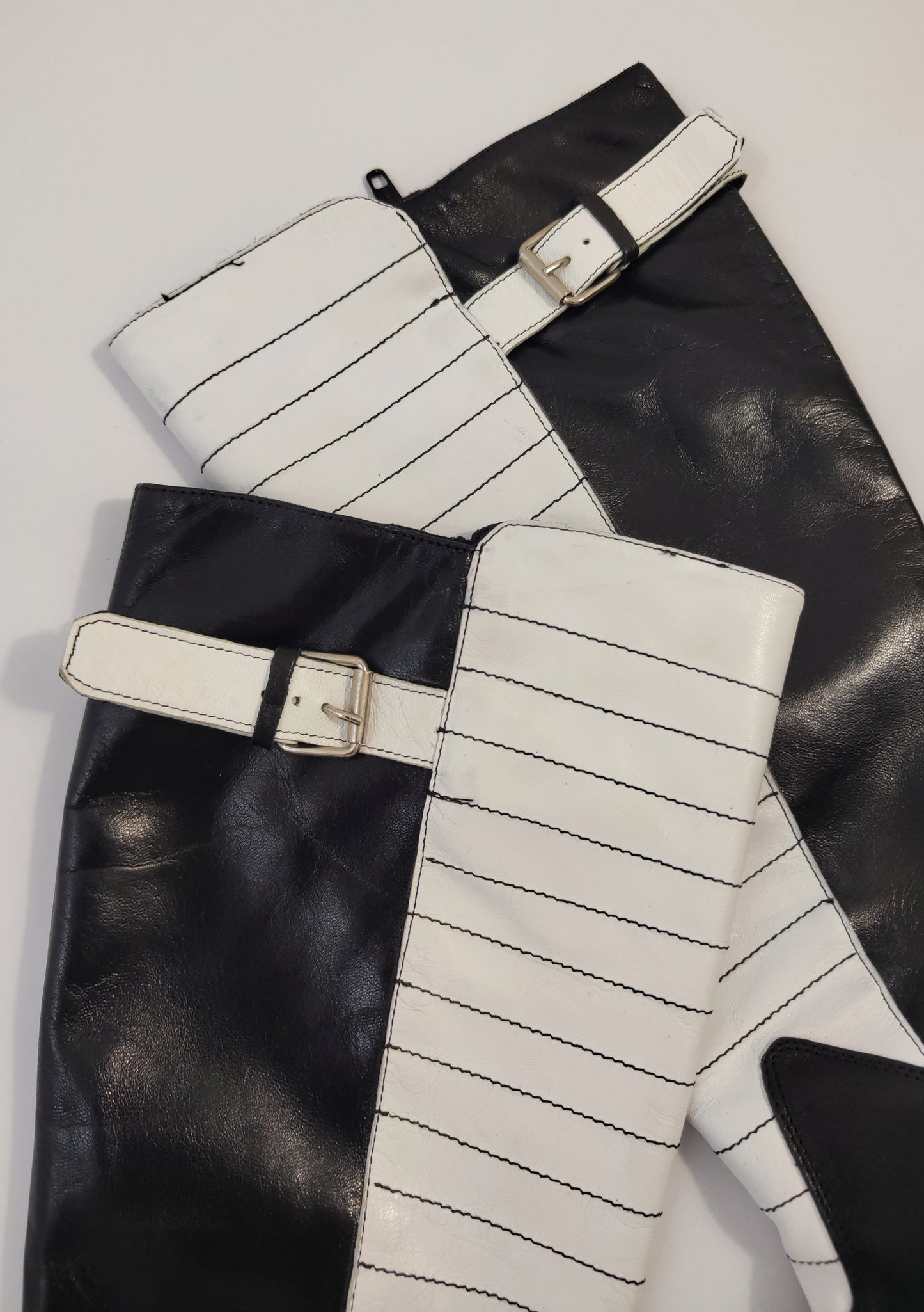 Y2K Vintage Deadstock Black & White Boots