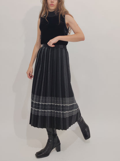 '90s Vintage Wool Charcoal Pleated Skirt - 44IT