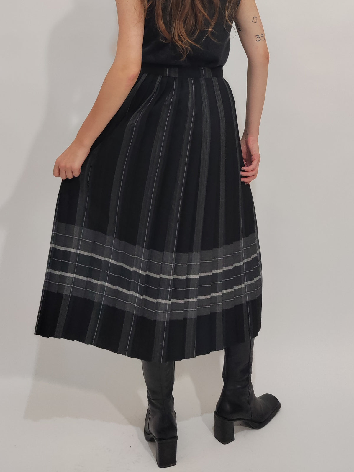 '90s Vintage Wool Charcoal Pleated Skirt - 44IT