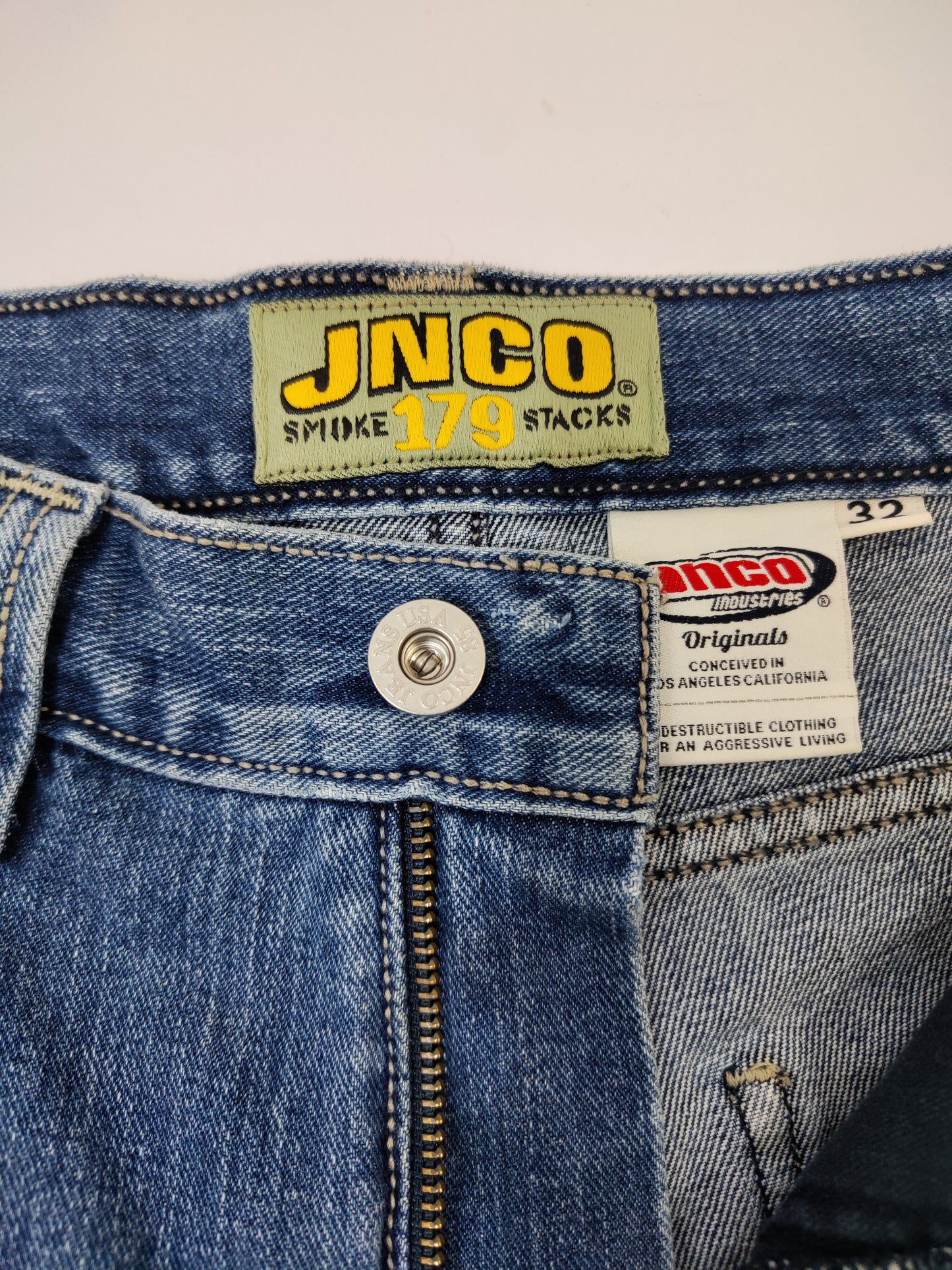 JNCO 179 Pipes Shorts (Revival 2017 ca. - Made in Mexico)