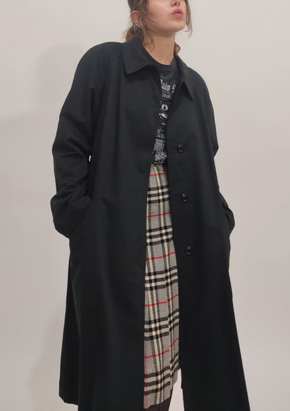 '80s Reversible Black Trenchcoat -